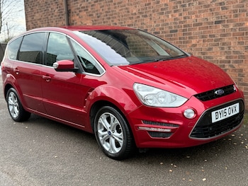 2015 (15) - 2.0 TDCi 140 Titanium 5dr
