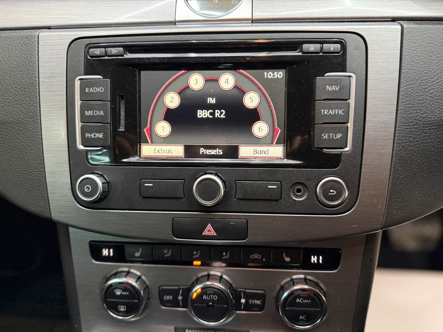 Used Volkswagen Passat 2012 for sale - 77610459: Photo 14