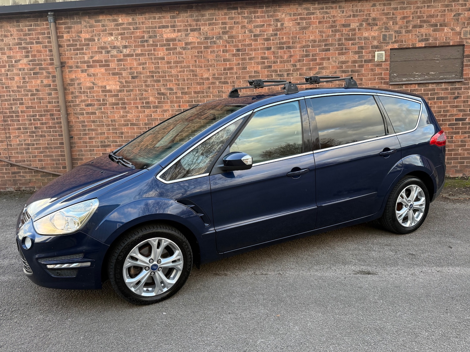 Used Ford S-Max 2012 for sale - 76902475: Photo 6