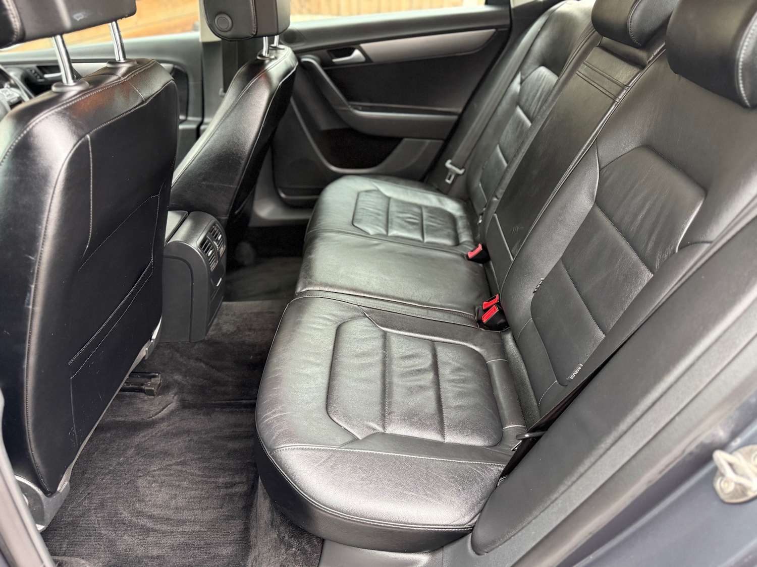 Used Volkswagen Passat 2014 for sale - 76063010: Photo 6