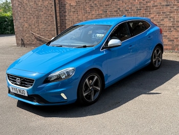 Used Volvo V40 2015 for sale - 78743449: Photo