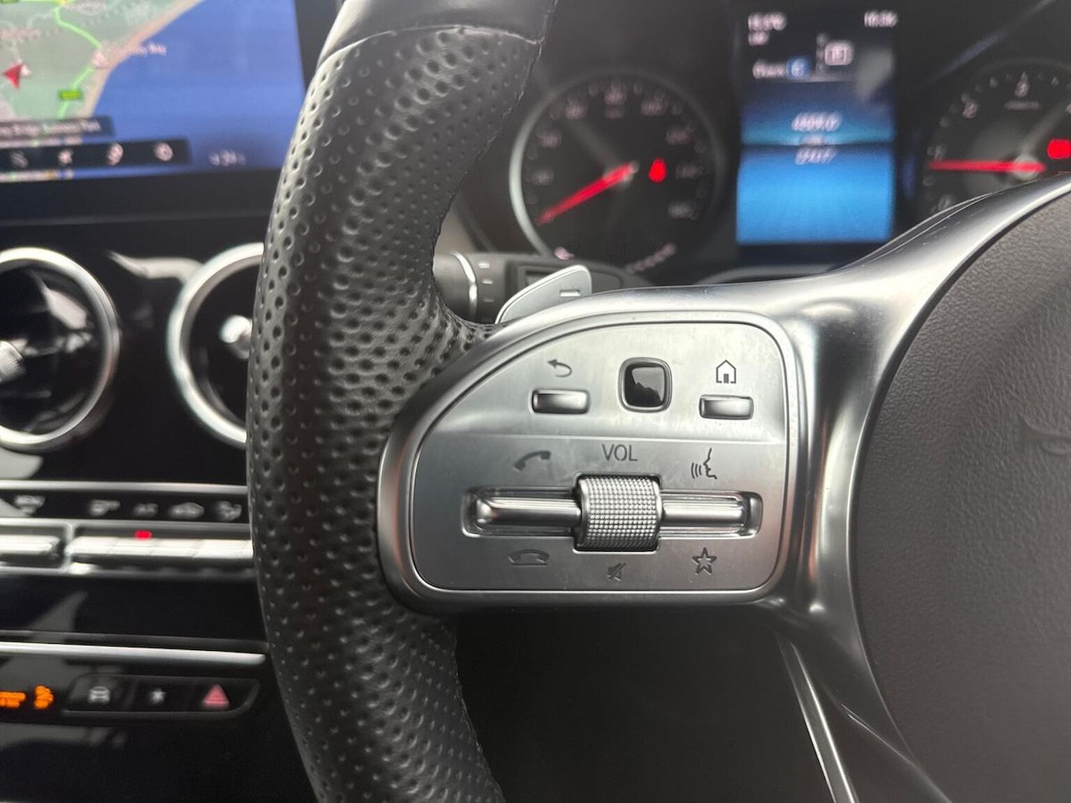 Used Mercedes-Benz GLC 2022 for sale - 76403422: Photo 26