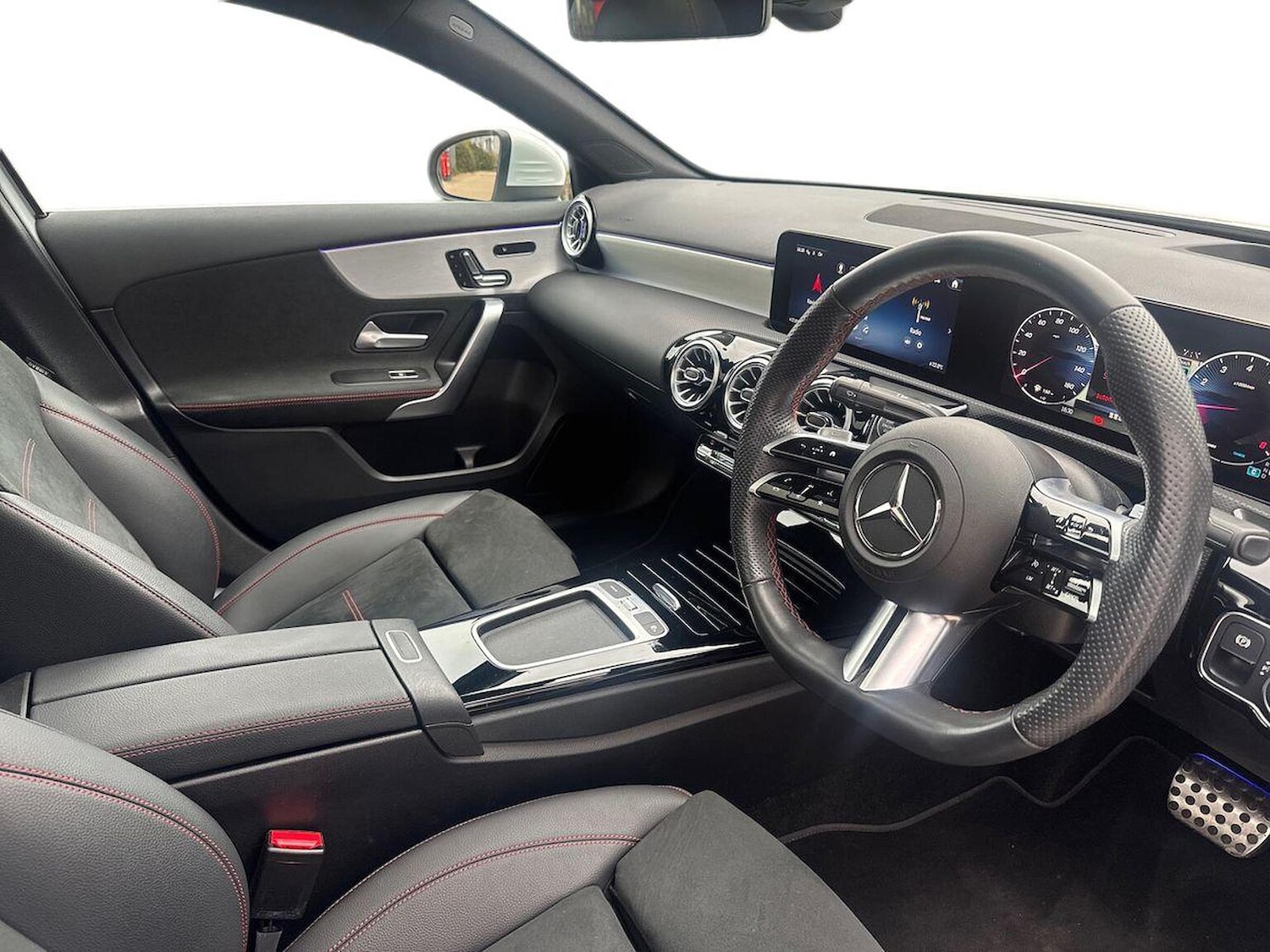 Used Mercedes-Benz CLA 2025 for sale - 76320717: Photo 15
