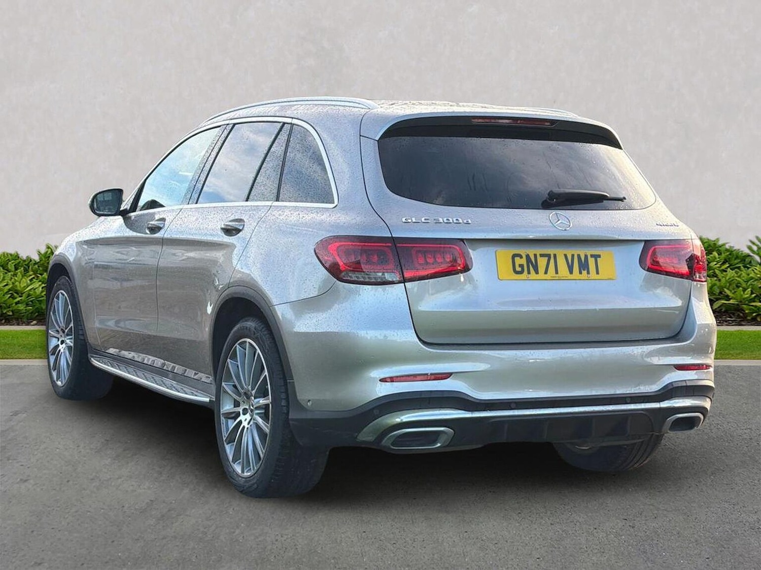 Used Mercedes-Benz GLC 2022 for sale - 76748393: Photo 2