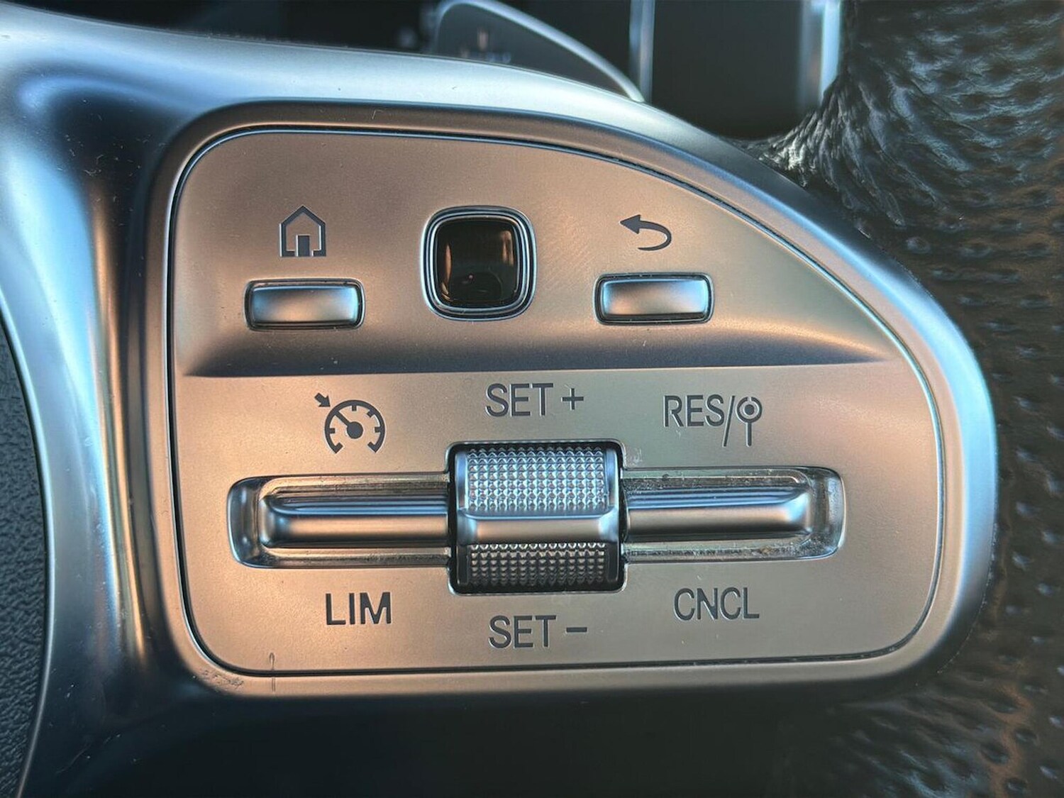 Used Mercedes-Benz GLC 2022 for sale - 76748393: Photo 27