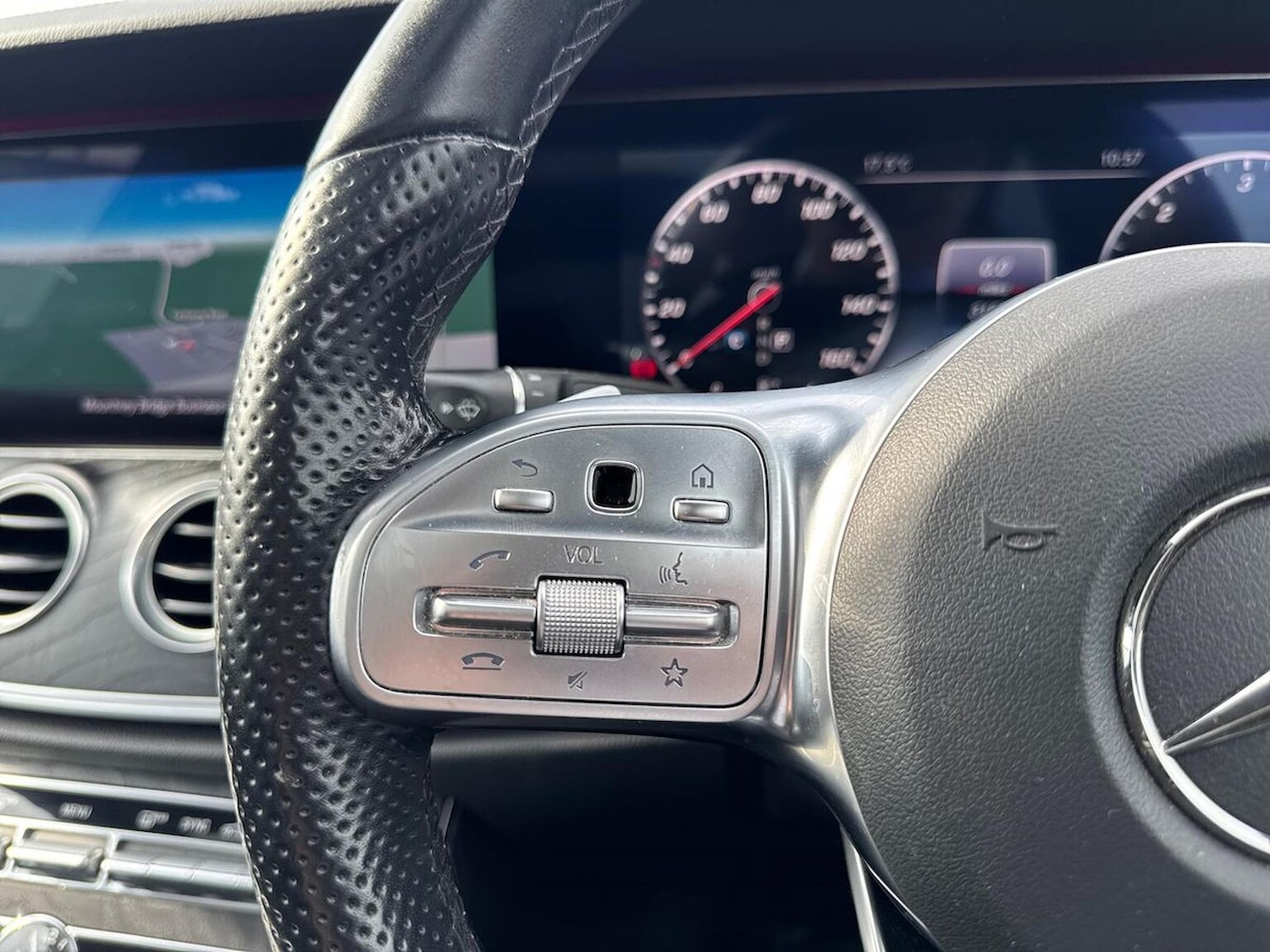 Used Mercedes-Benz E-Class 2019 for sale - 76149434: Photo 26