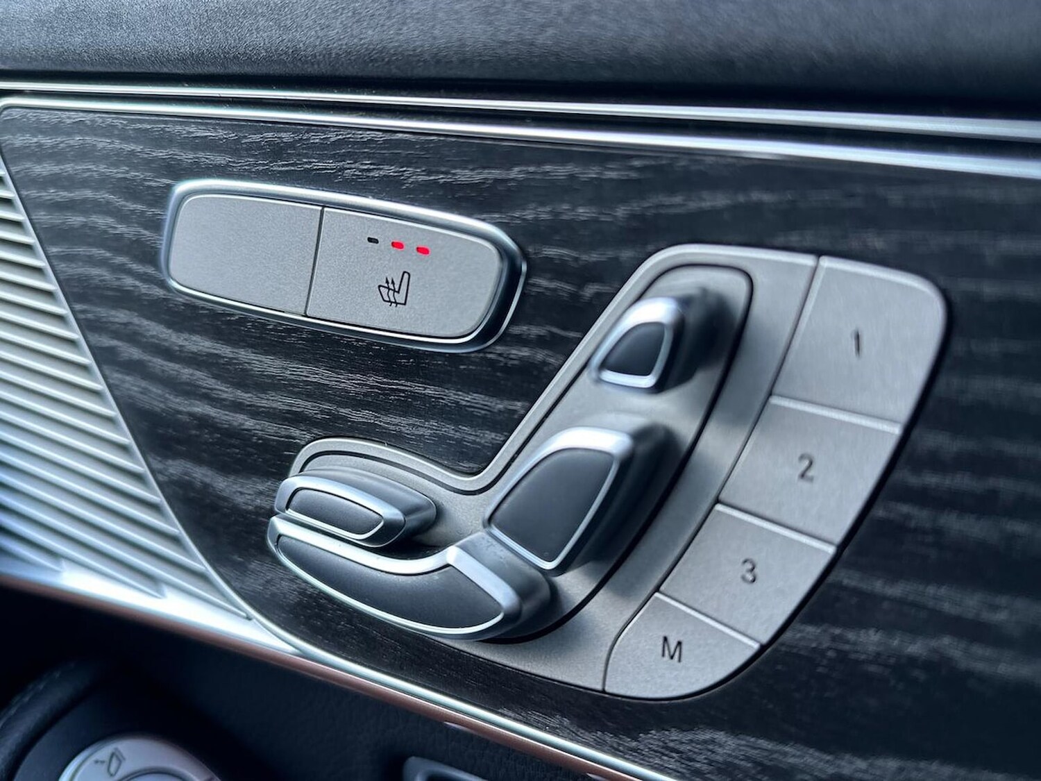 Used Mercedes-Benz EQC 2021 for sale - 77488603: Photo 30