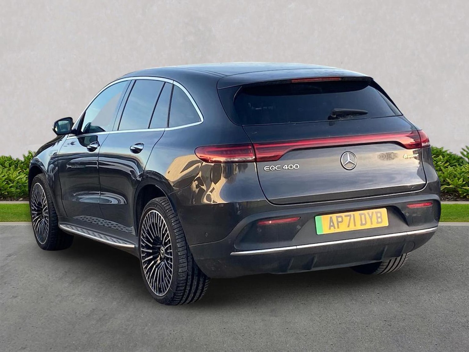 Used Mercedes-Benz EQC 2021 for sale - 77488647: Photo 2