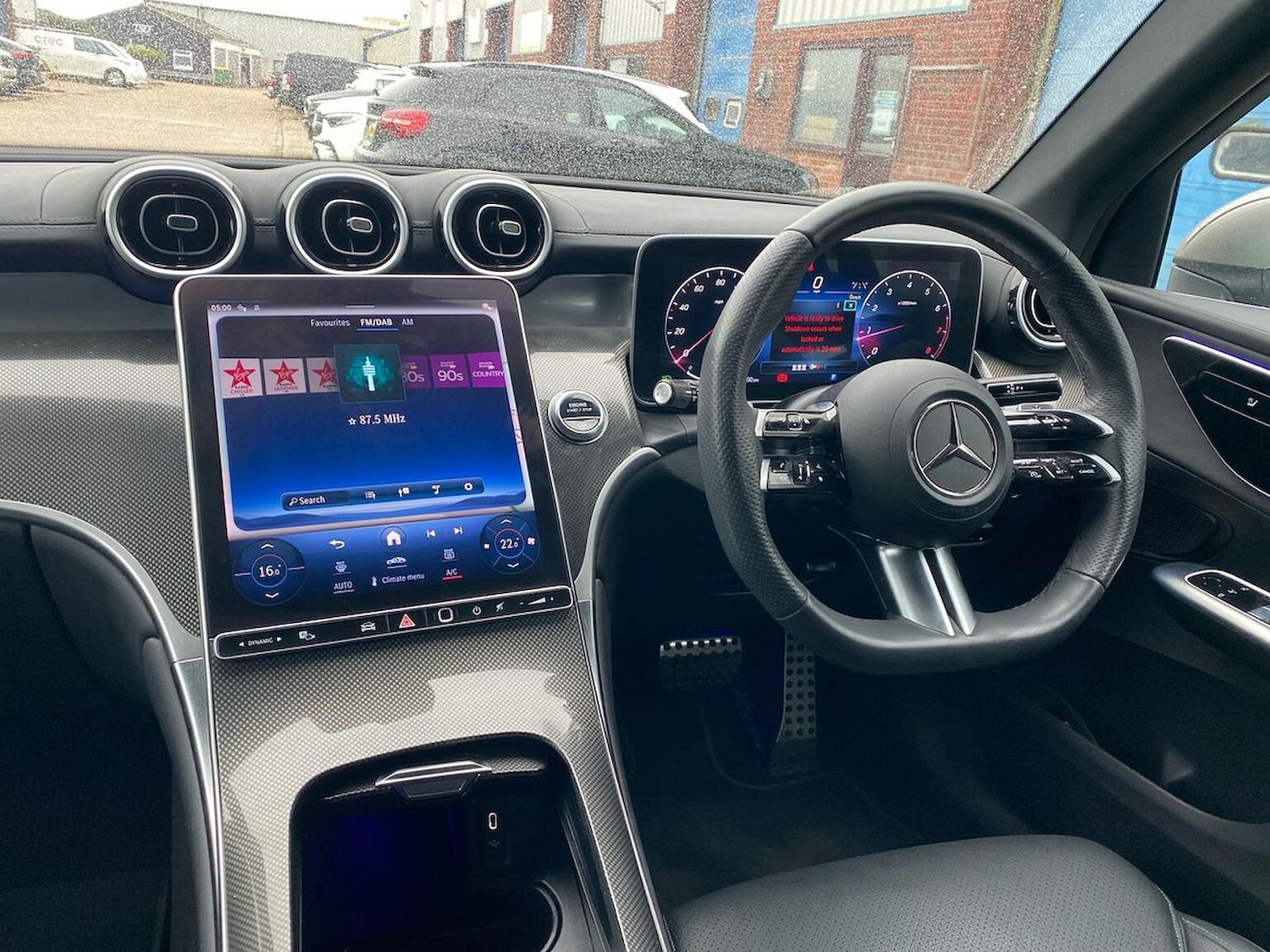 Used Mercedes-Benz GLC 2023 for sale - 75987661: Photo 13