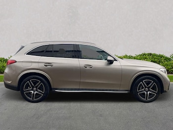 Used Mercedes-Benz GLC 2023 for sale - 75987661: Photo 3