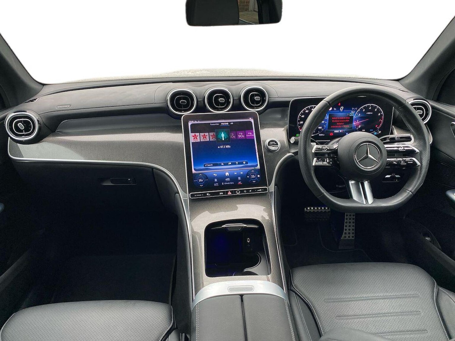 Used Mercedes-Benz GLC 2023 for sale - 75987661: Photo 8