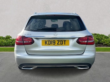 Used Mercedes-Benz C Class 2019 for sale - 76521006: Photo