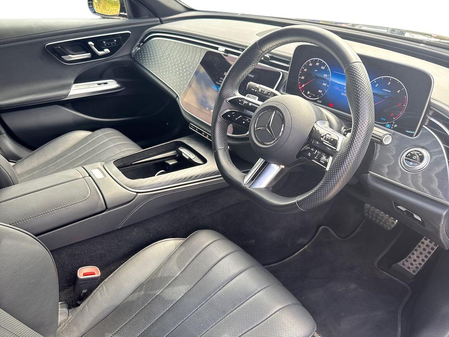Used Mercedes-Benz E-Class 2024 for sale - 76114258: Photo 15