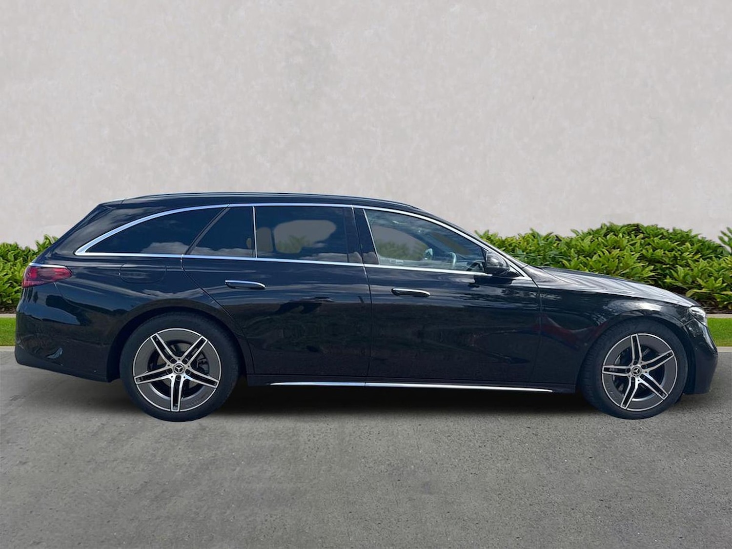 Used Mercedes-Benz E-Class 2024 for sale - 76114258: Photo 3