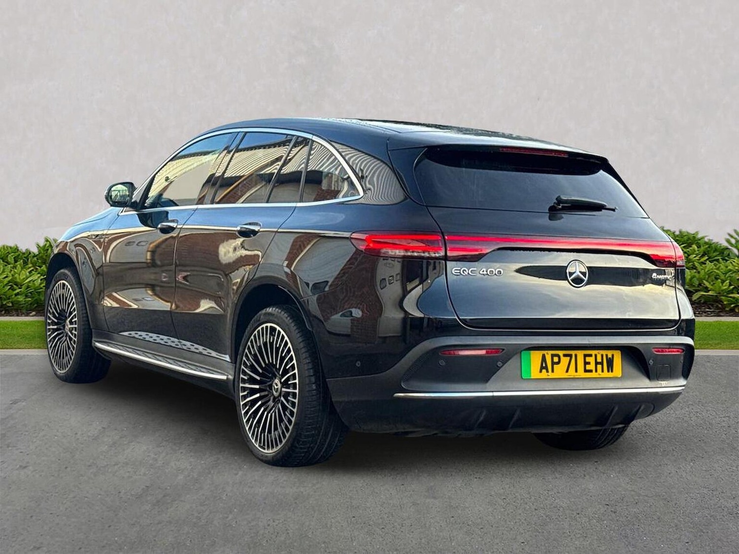 Used Mercedes-Benz EQC 2021 for sale - 77488619: Photo 2