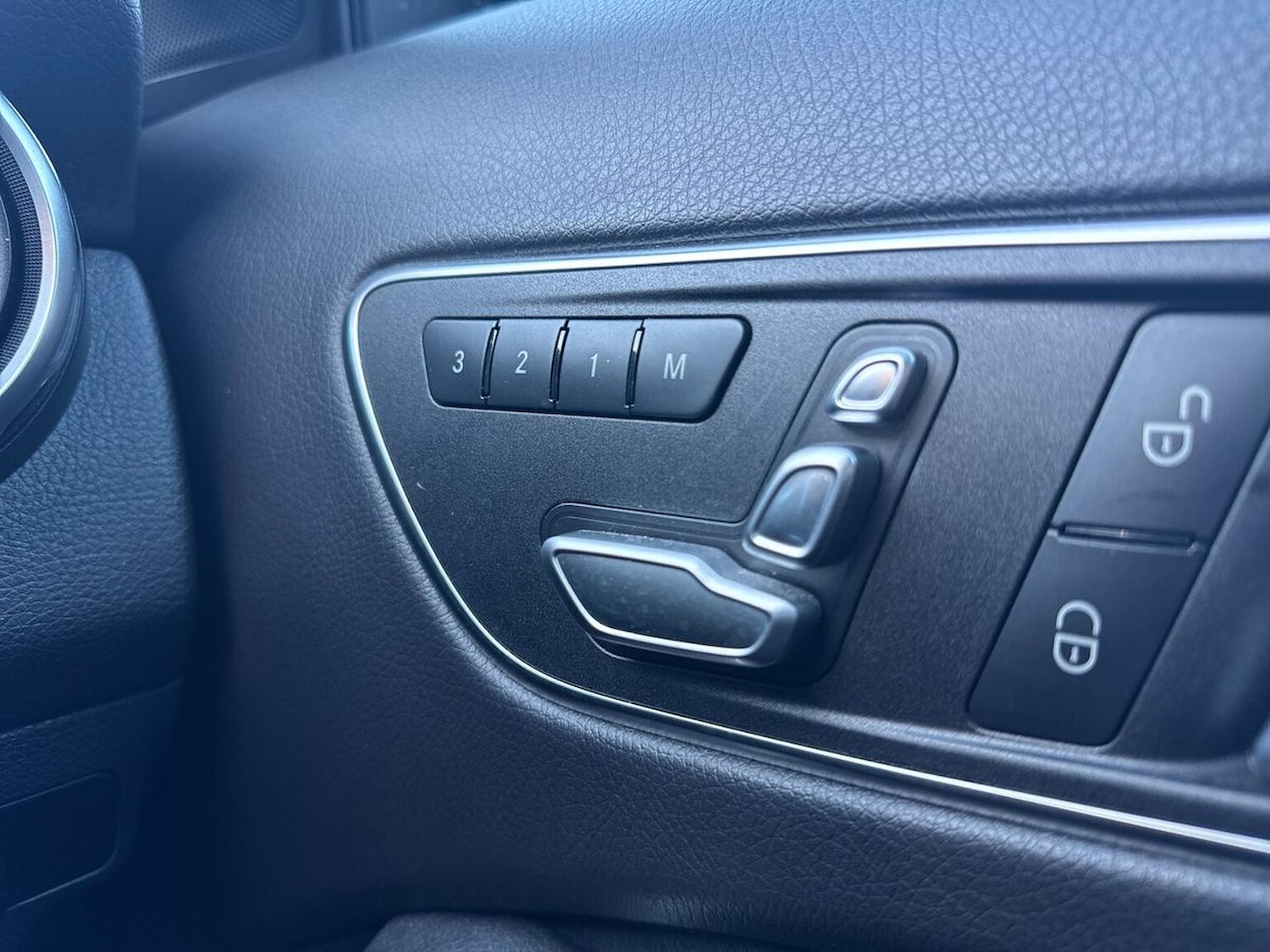 Used Mercedes-Benz GLA 2020 for sale - 76628073: Photo 30