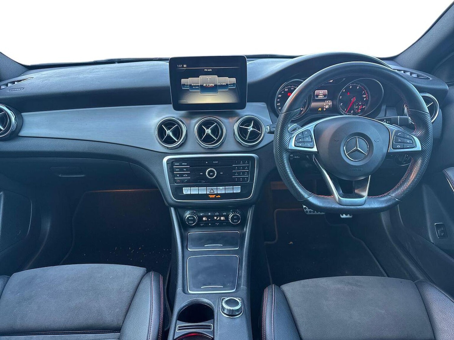 Used Mercedes-Benz GLA 2020 for sale - 76628073: Photo 8