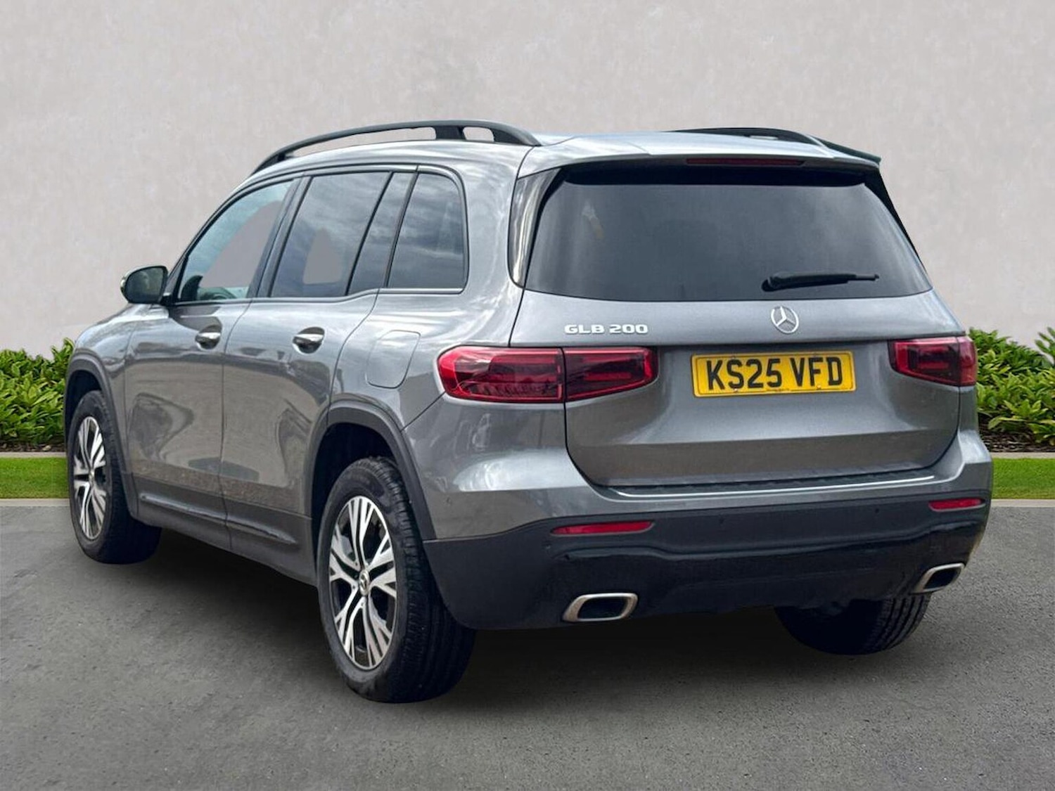 Used Mercedes-Benz GLB 2025 for sale - 76478199: Photo 2