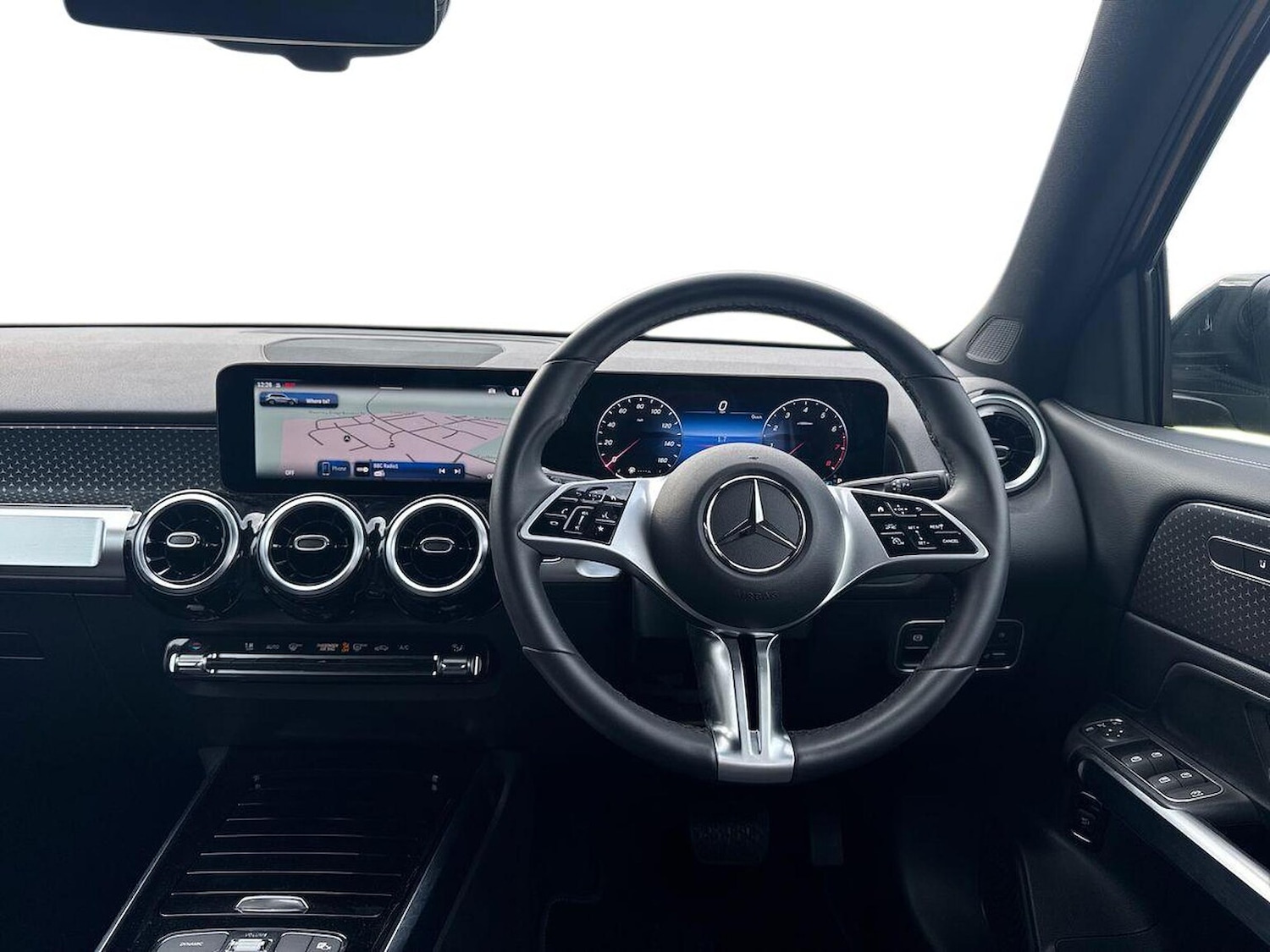 Used Mercedes-Benz GLB 2025 for sale - 76478199: Photo 9