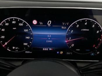 Used Mercedes-Benz GLC 2024 for sale - 75604991: Photo