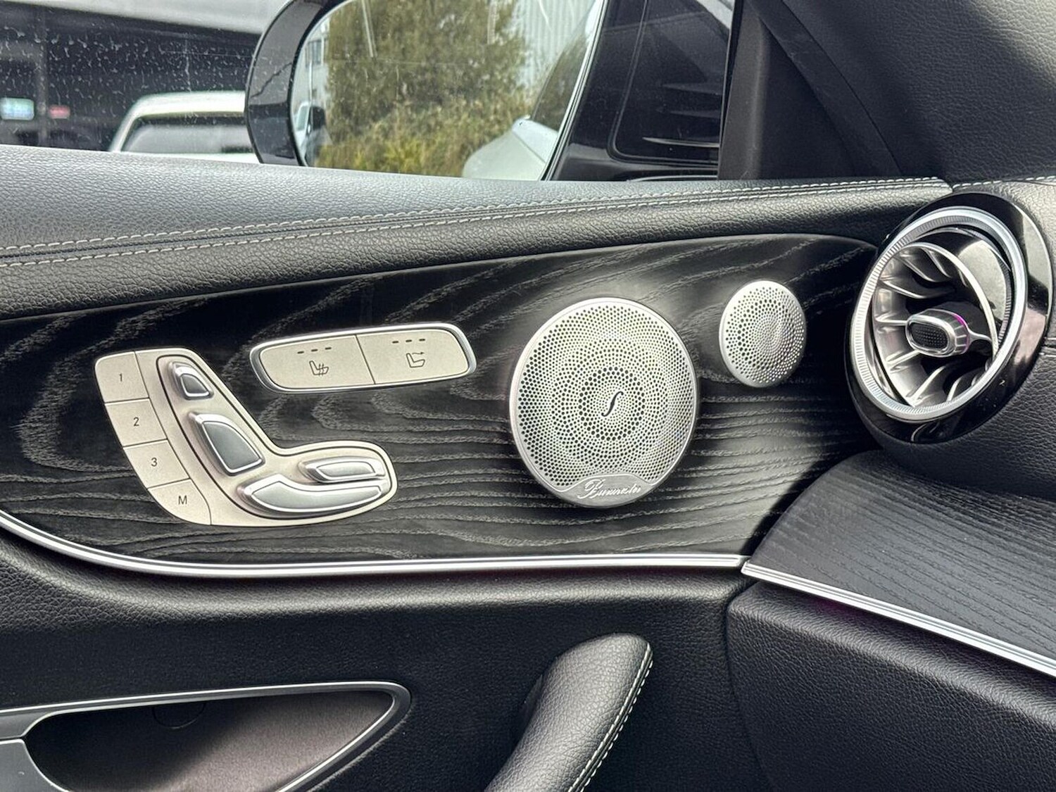 Used Mercedes-Benz E Class 2020 for sale - 76313885: Photo 31