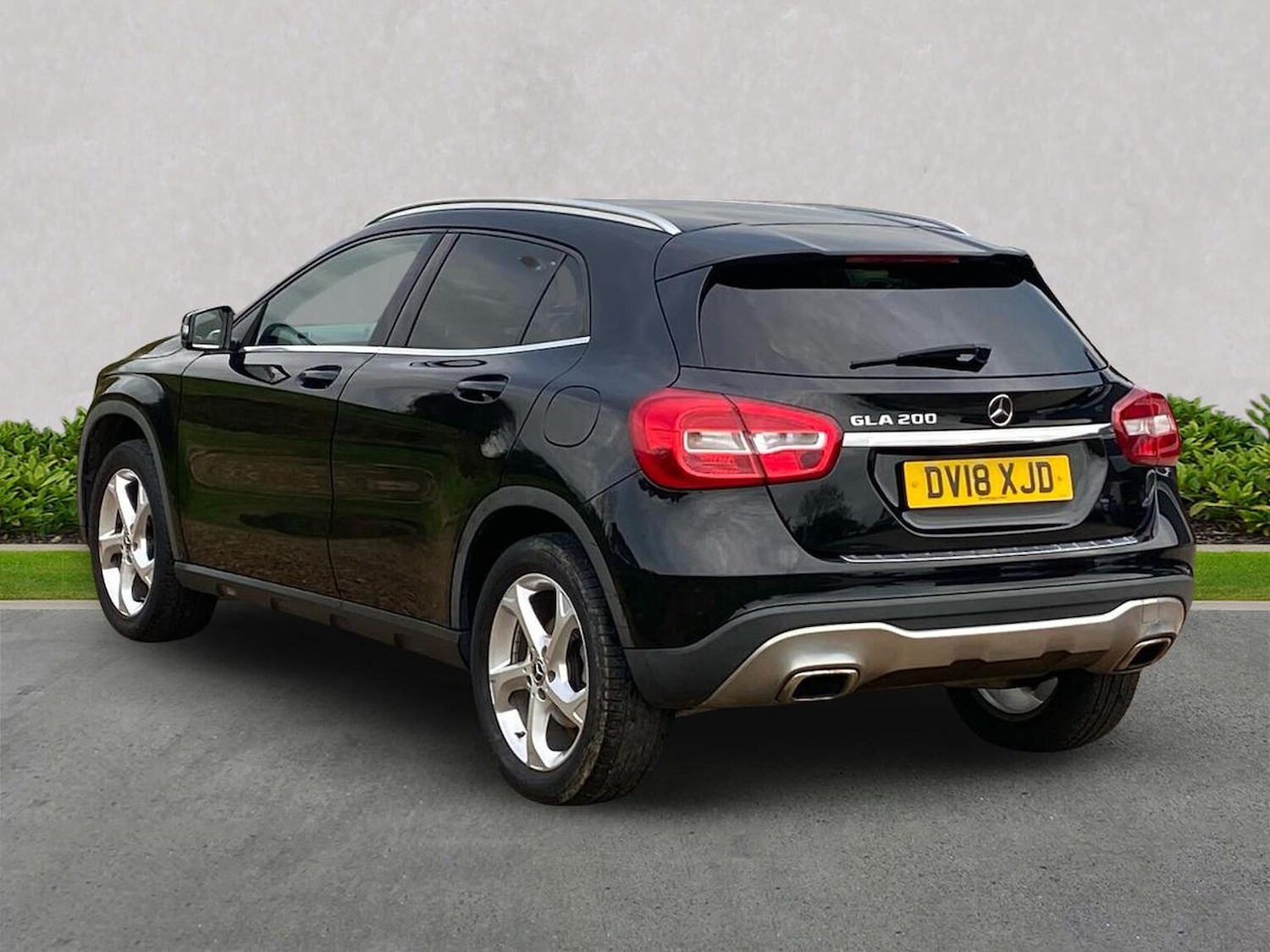 Used Mercedes-Benz GLA 2018 for sale - 76478202: Photo 2