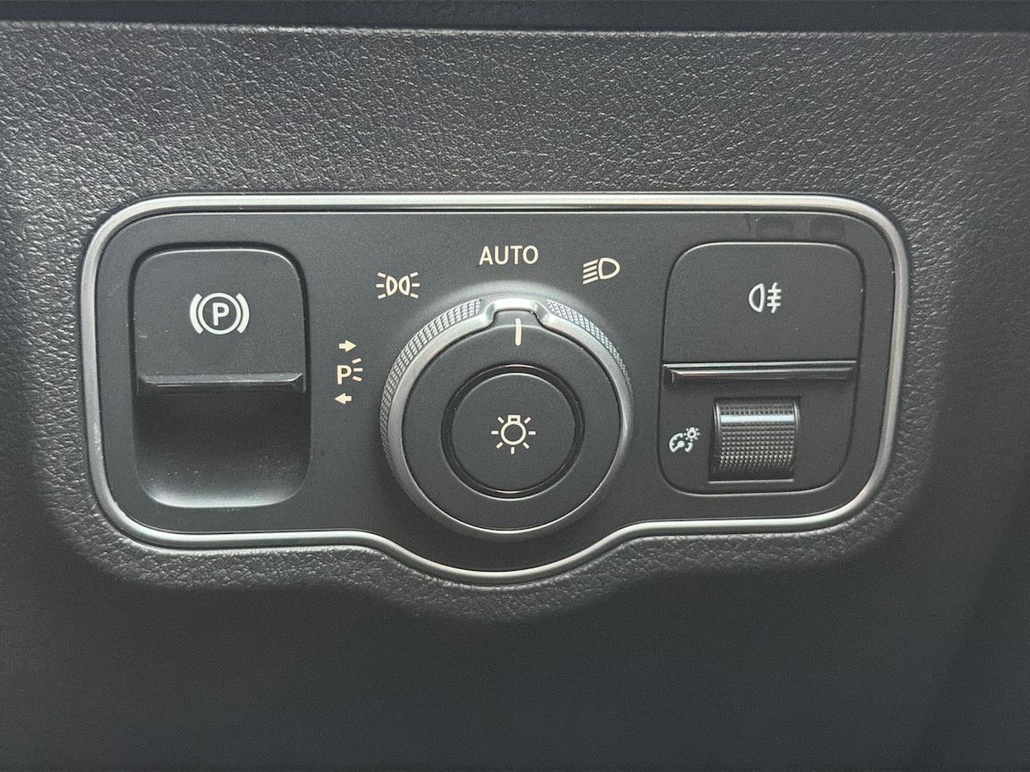 Used Mercedes-Benz GLB 2024 for sale - 76490531: Photo 22