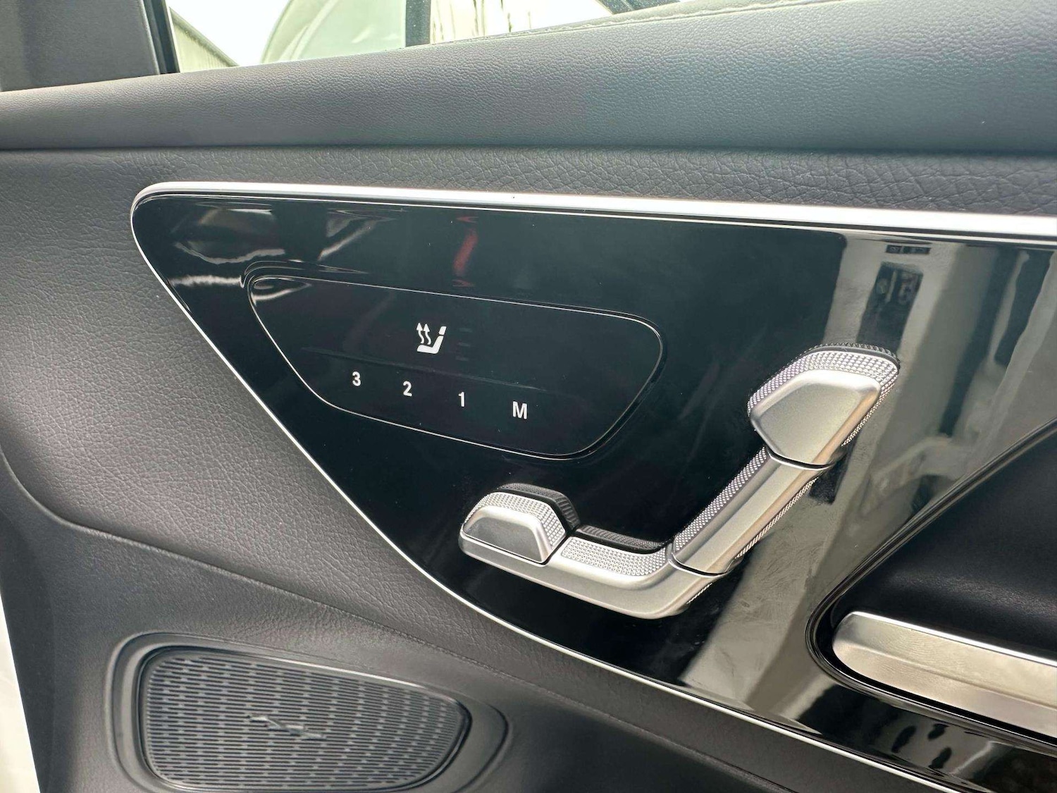 Used Mercedes-Benz GLC 2025 for sale - 78192007: Photo 12