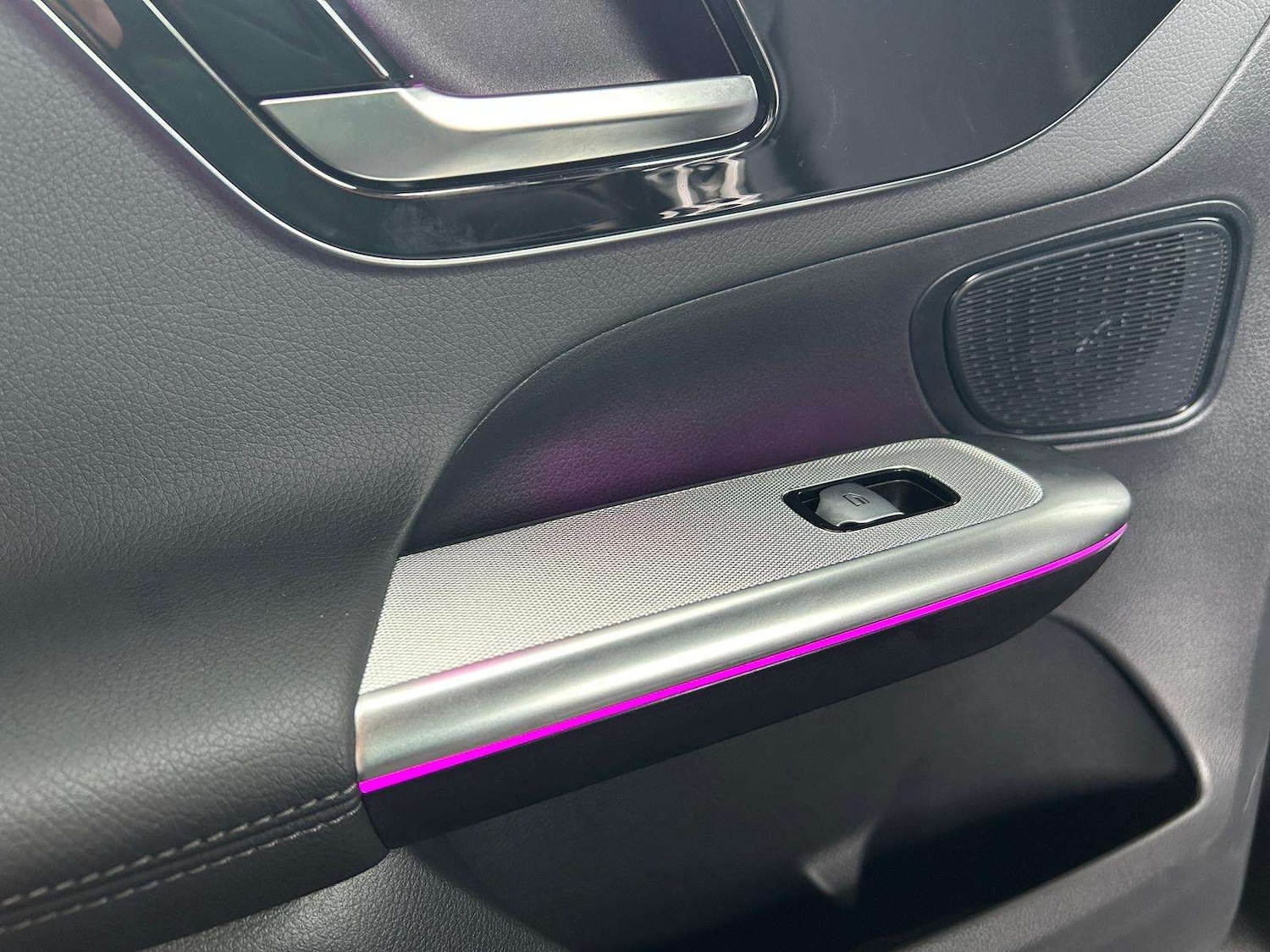 Used Mercedes-Benz GLC 2025 for sale - 78192007: Photo 39