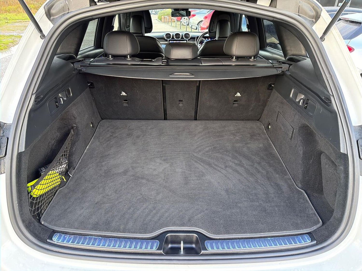 Used Mercedes-Benz GLC 2023 for sale - 76749033: Photo 17