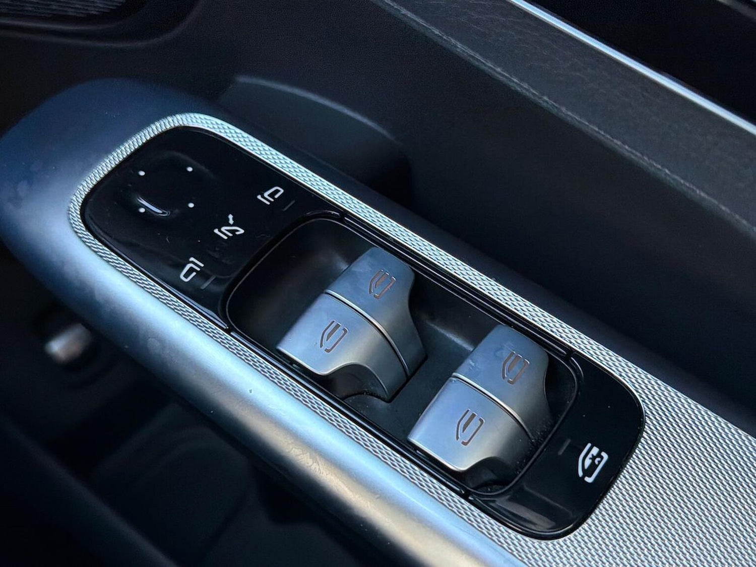 Used Mercedes-Benz GLC 2023 for sale - 76749033: Photo 21