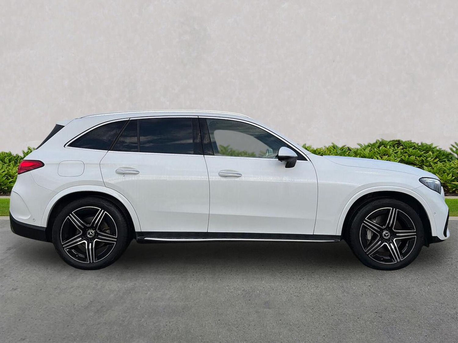 Used Mercedes-Benz GLC 2023 for sale - 76749033: Photo 3