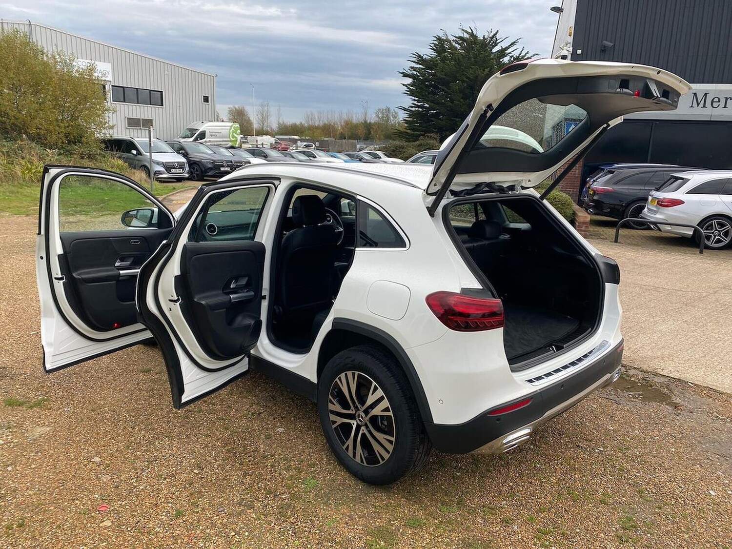 Used Mercedes-Benz GLA 2023 for sale - 76477236: Photo 40