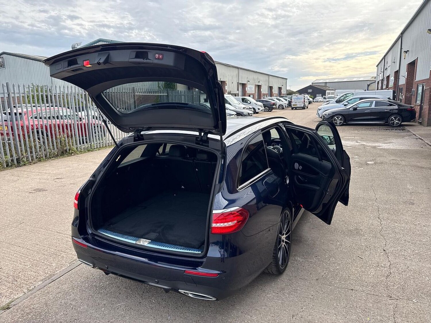 Used Mercedes-Benz GLE-Class 2025 for sale - 76134162: Photo 40
