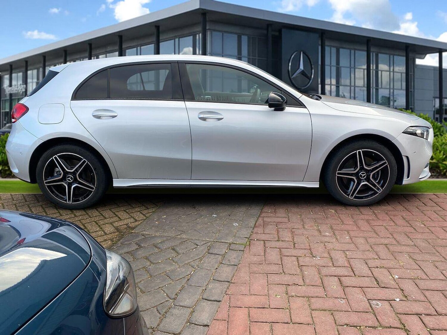 Used Mercedes-Benz A-Class 2021 for sale - 76097634: Photo 3