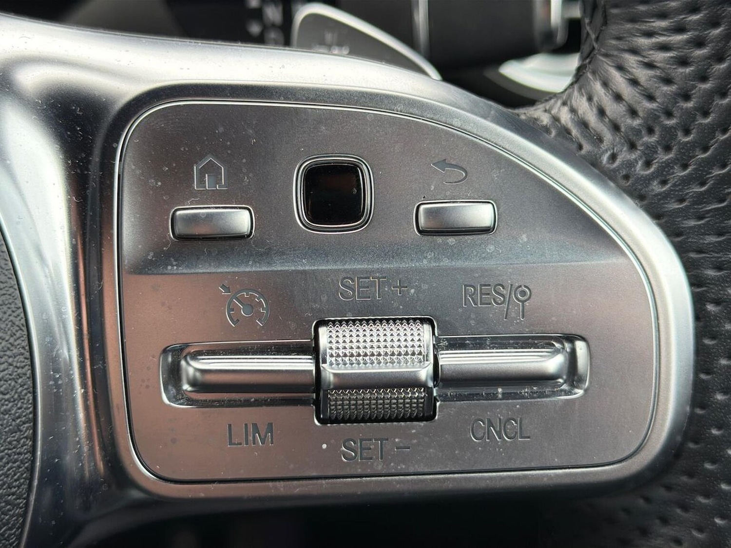 Used Mercedes-Benz GLC 2023 for sale - 76134189: Photo 27