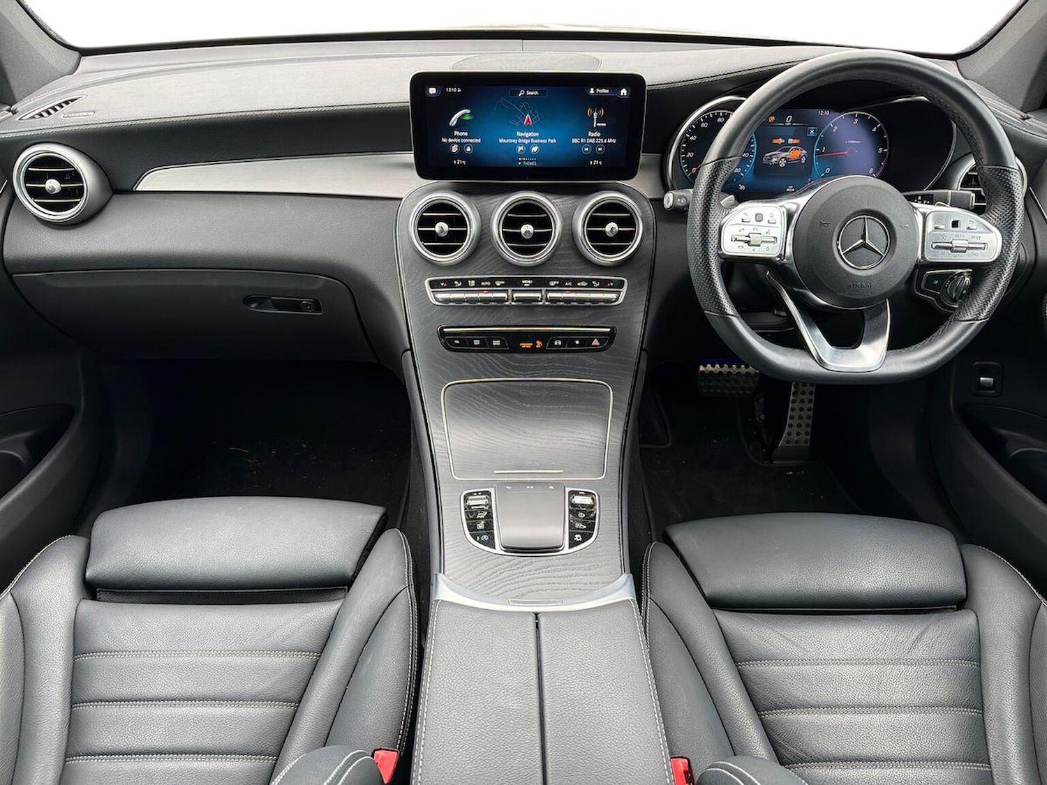 Used Mercedes-Benz GLC 2023 for sale - 76134189: Photo 8