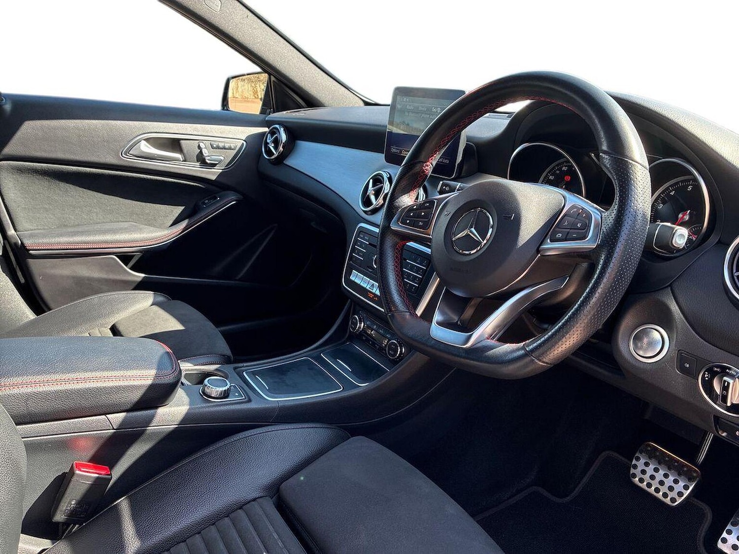 Used Mercedes-Benz GLA 2020 for sale - 76045961: Photo 15