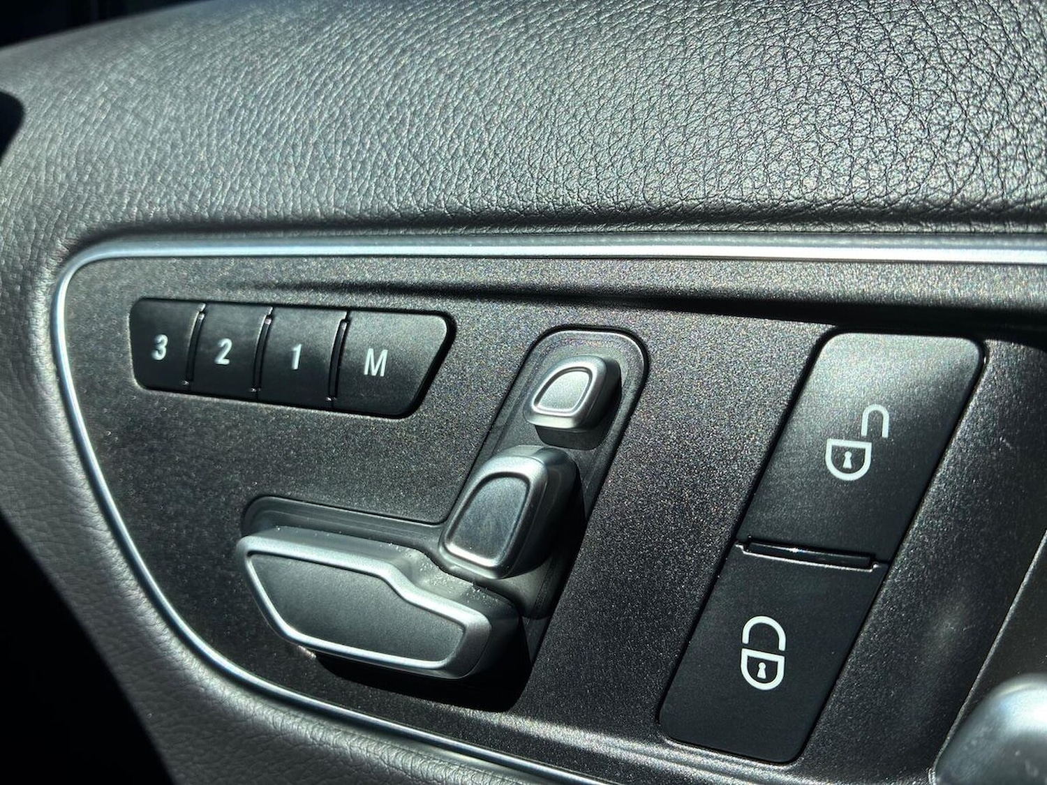 Used Mercedes-Benz GLA 2020 for sale - 76045961: Photo 30