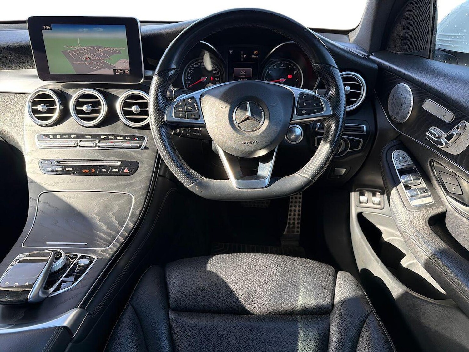 Used Mercedes-Benz GLC 2018 for sale - 76170705: Photo 10