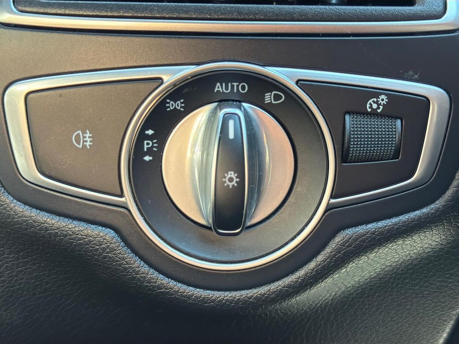 Used Mercedes-Benz GLC 2018 for sale - 76170705: Photo 23