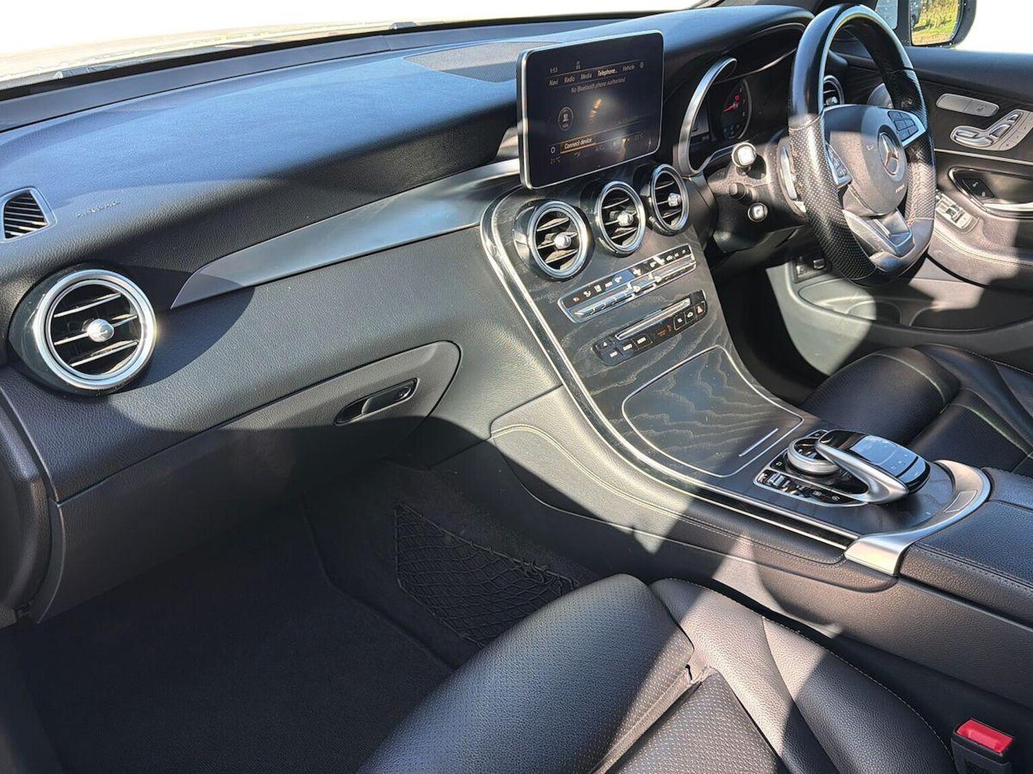 Used Mercedes-Benz GLC 2018 for sale - 76170705: Photo 8