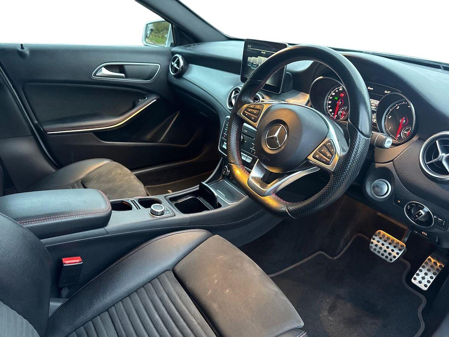 Used Mercedes-Benz GLA 2017 for sale - 76418181: Photo 15