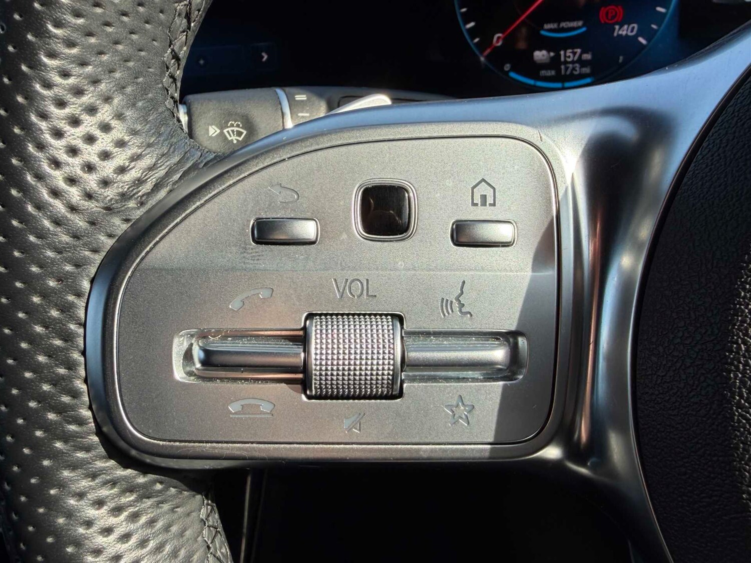 Used Mercedes-Benz EQC 2023 for sale - 78098335: Photo 18