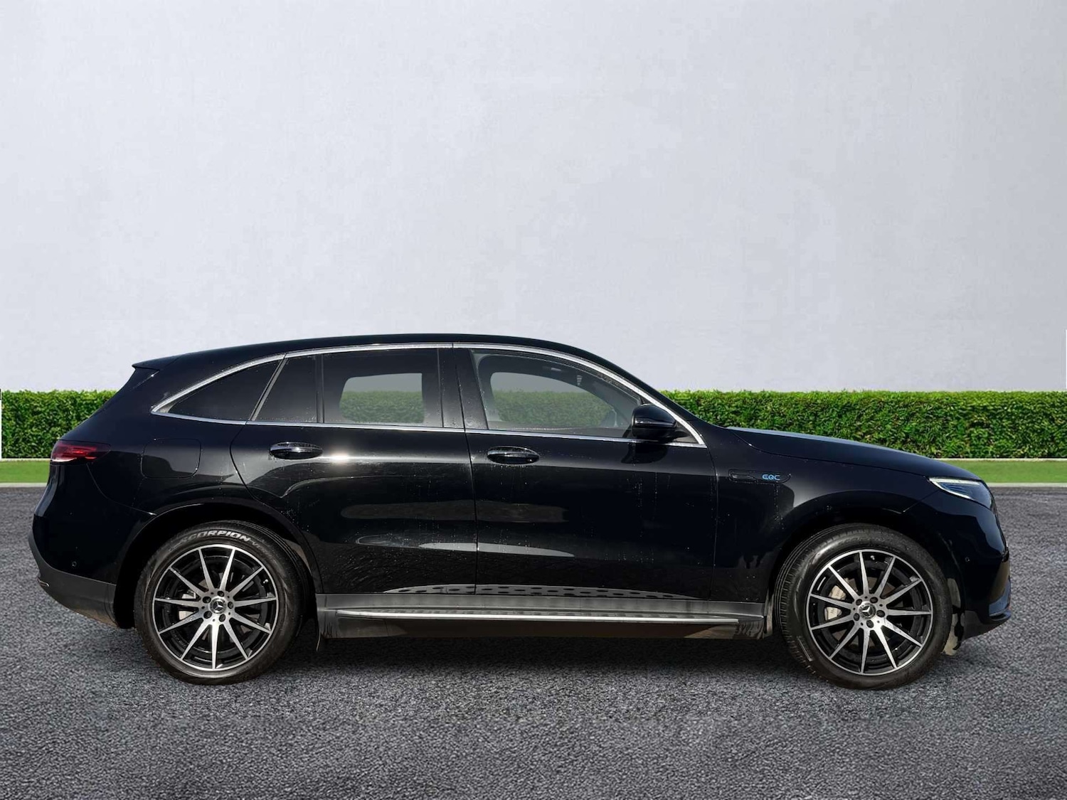 Used Mercedes-Benz EQC 2023 for sale - 78098335: Photo 2