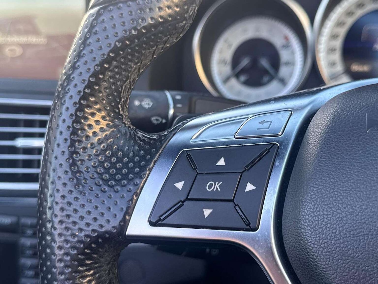 Used Mercedes-Benz E Class 2013 for sale - 77616684: Photo 28