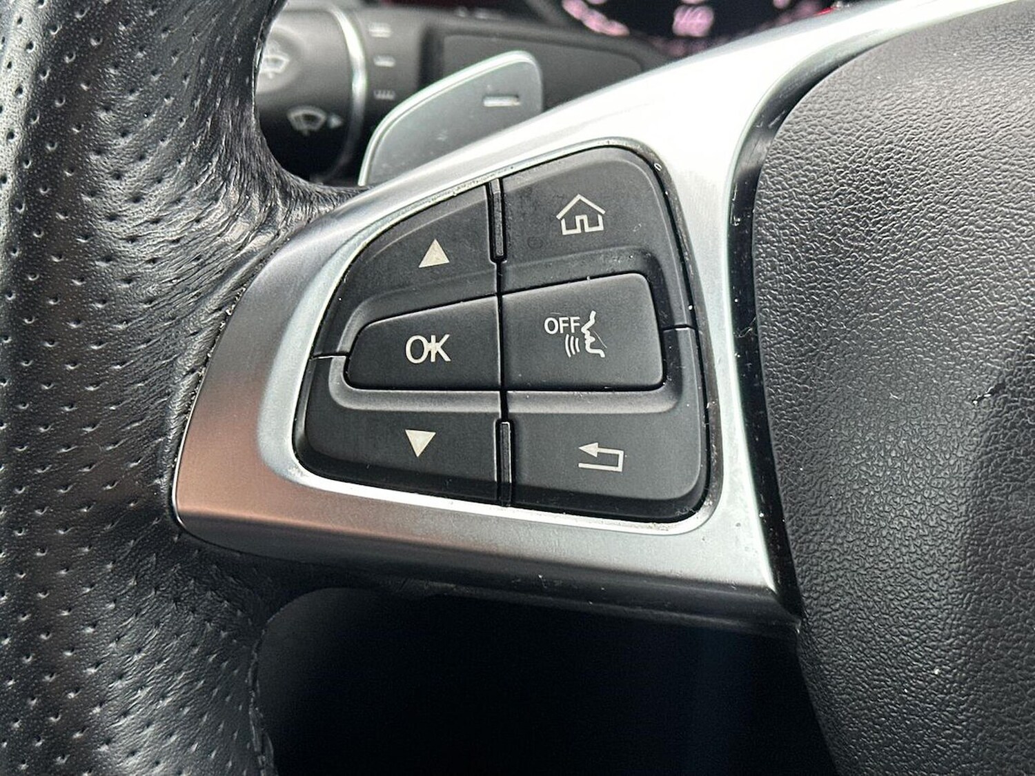 Used Mercedes-Benz GLC 2018 for sale - 77488620: Photo 26