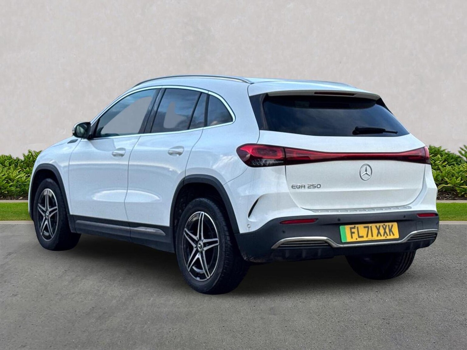 Used Mercedes-Benz EQA 2021 for sale - 76830638: Photo 2