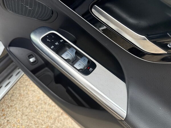 Used Mercedes-Benz GLC 2024 for sale - 76243160: Photo 21