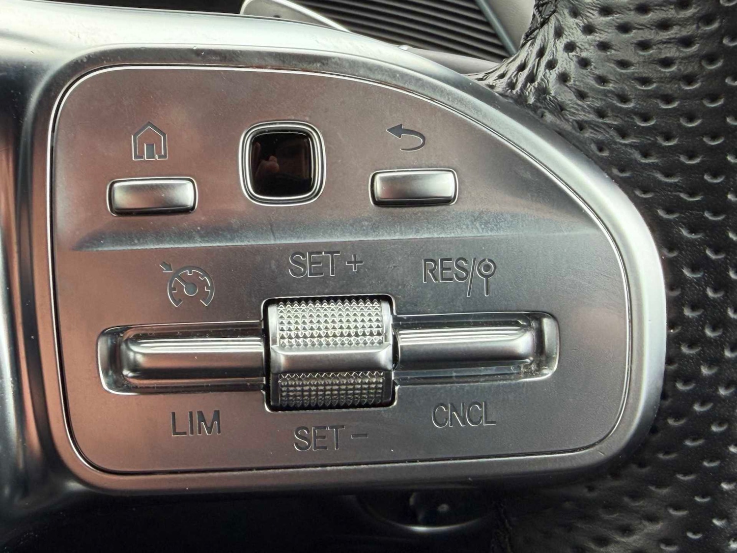 Used Mercedes-Benz EQC 2023 for sale - 78196022: Photo 35